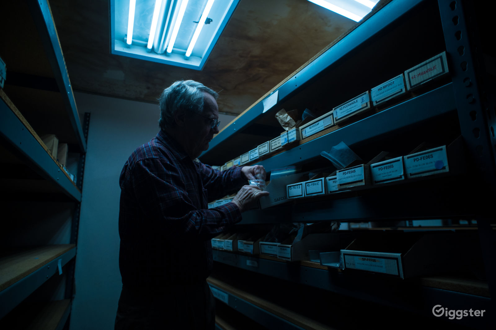 abandoned-grungy-stockroom-04